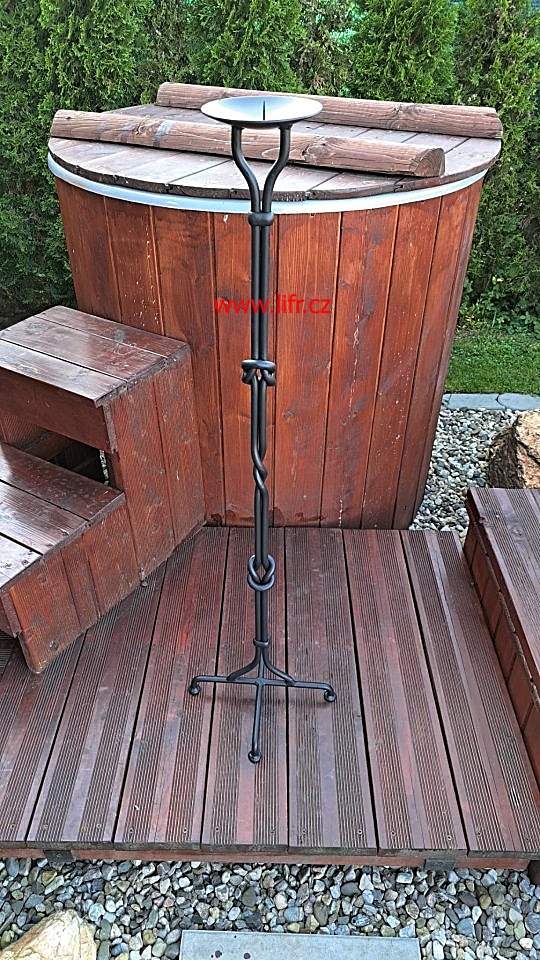 Kovaný svícen Uzel 2